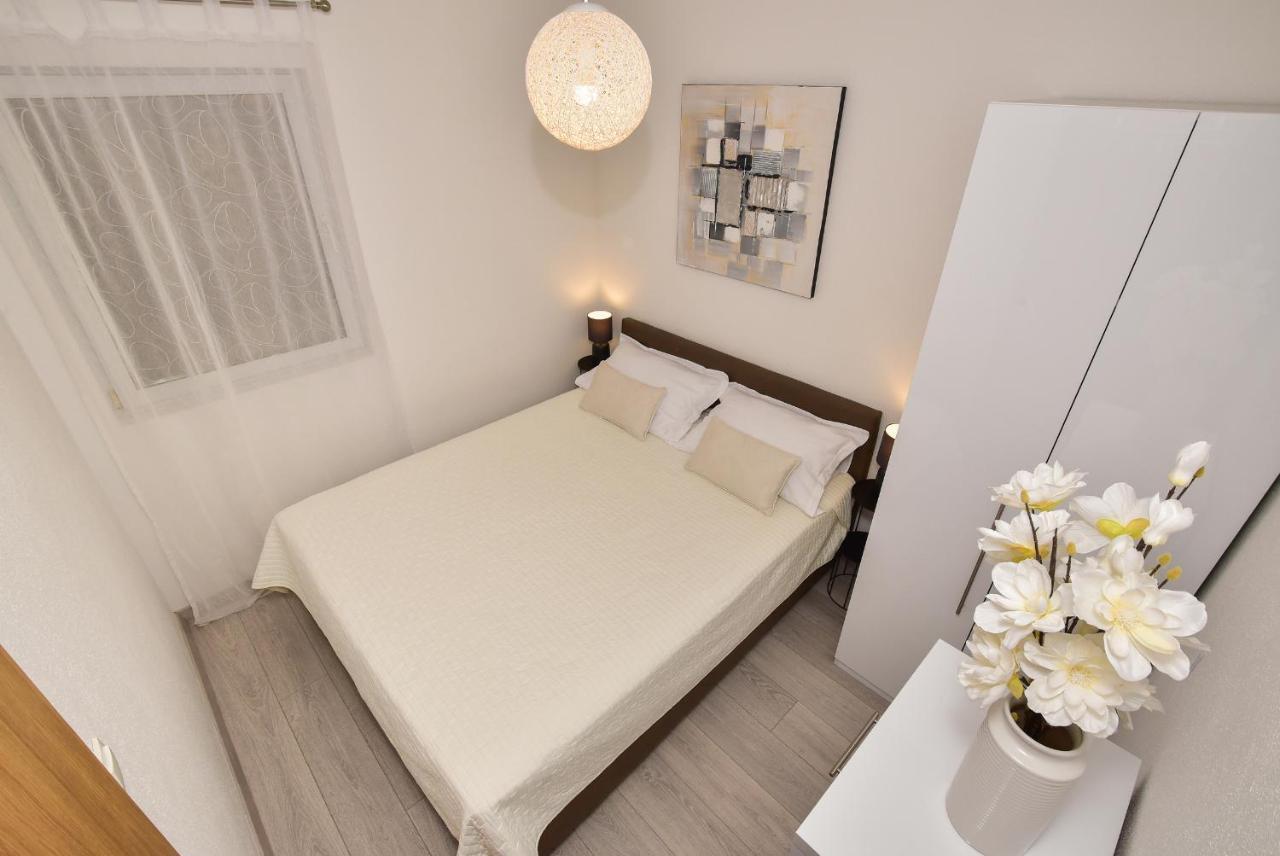 Apartman Luka Igrane Exterior foto
